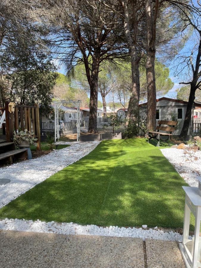 Camping Oasis Village Puget-sur-Argens Exterior foto