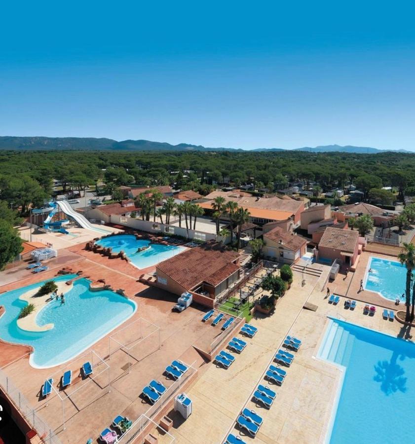 Camping Oasis Village Puget-sur-Argens Exterior foto